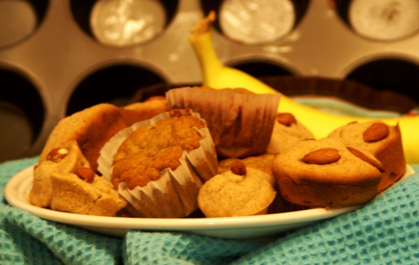 healthy muffins fig and pom and almond muffin 2