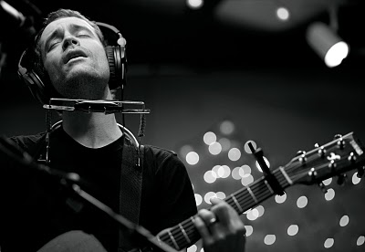 rocky_votolato_8_bw_flat_crop http://brianpatrickcullen.blogspot.com/2010/03/rocky-votolato-true-devotion-live-kexp.html