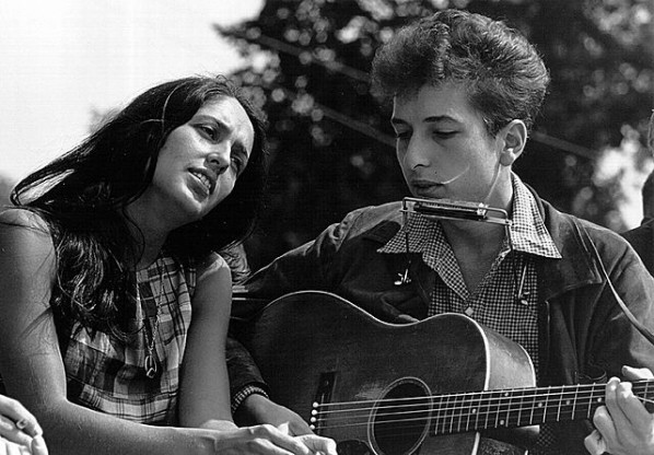 640px-Joan_Baez_and_Bob_Dylan