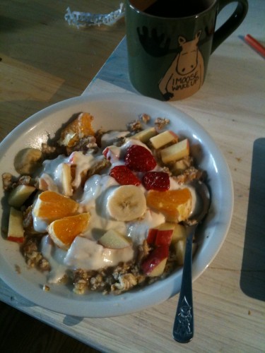Summer oatmeal. | Photo by Gabriella Gricius
